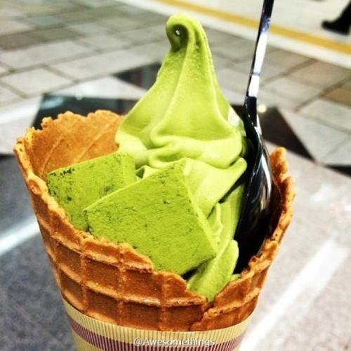 威化抹茶冰淇淋
