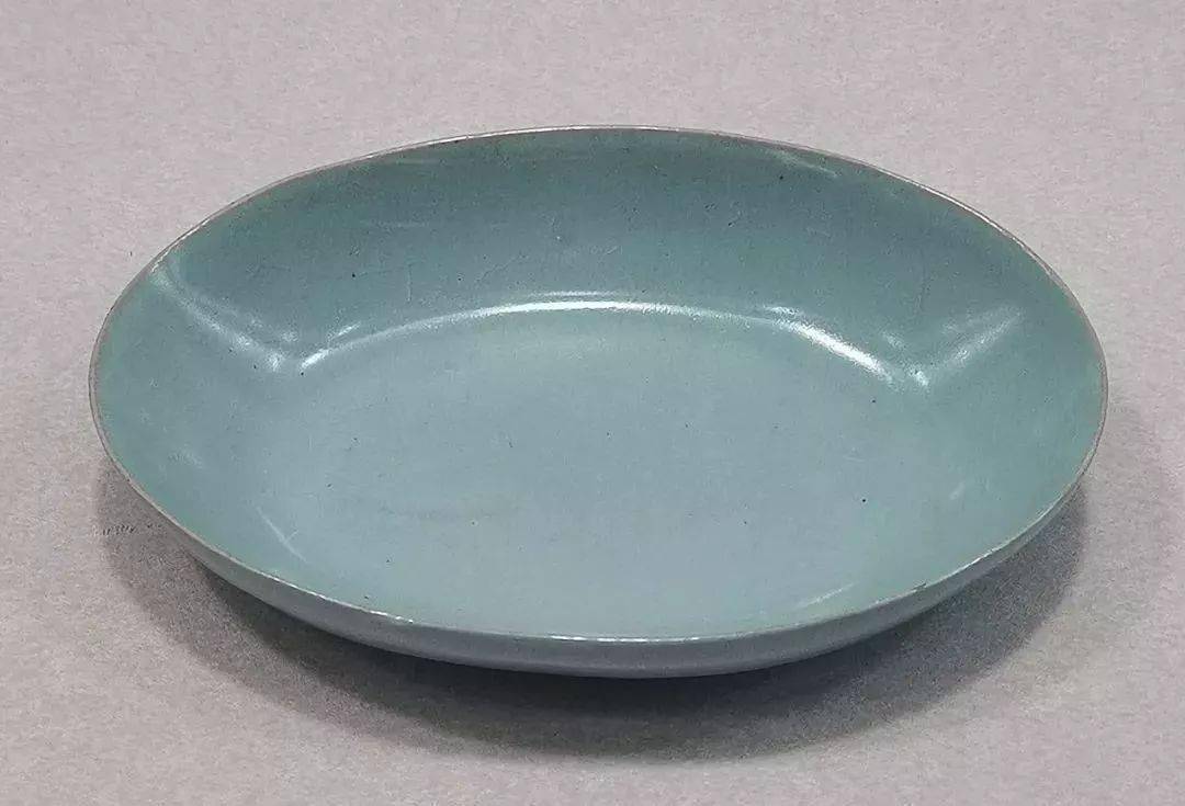 清凉寺出土汝窑瓷器:与两岸故宫传世汝窑瓷器明显不一