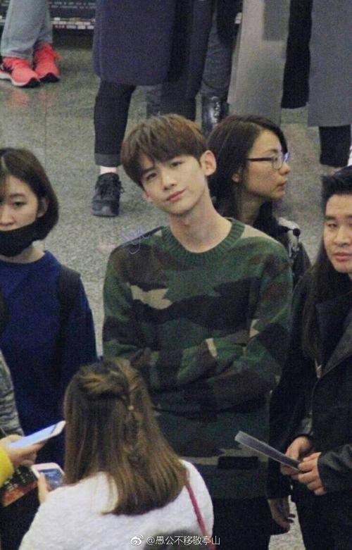 白敬亭 女友视角