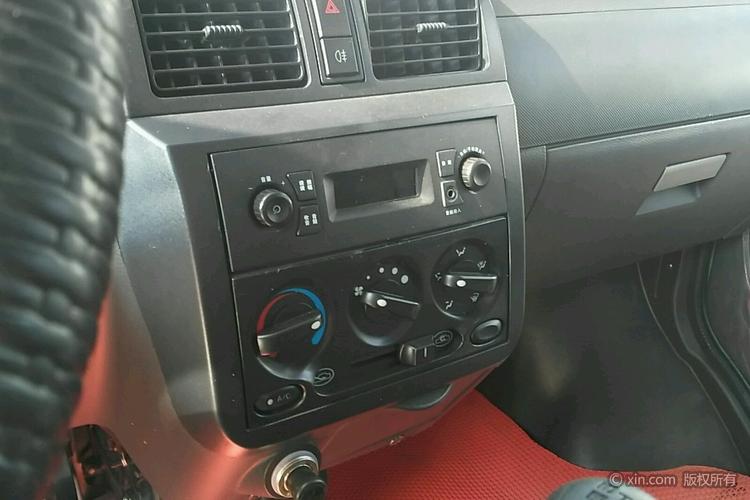 五菱汽车 荣光小卡 2012款 1.2 手动 双排基本型后驱