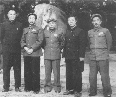 莫文骅与李特针锋相对毛主席指示莫文骅做得对但要注意策略