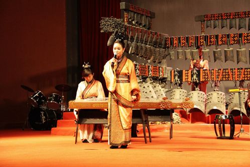 湖北省博物馆内的曾侯乙编钟表演