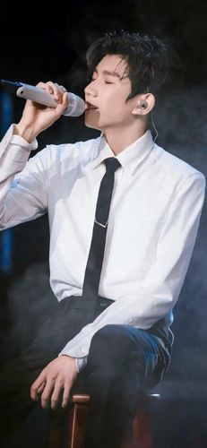 王源头像壁纸,2021新的一年继续陪你