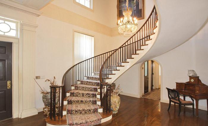 10款简单的旋转楼梯设计效果图