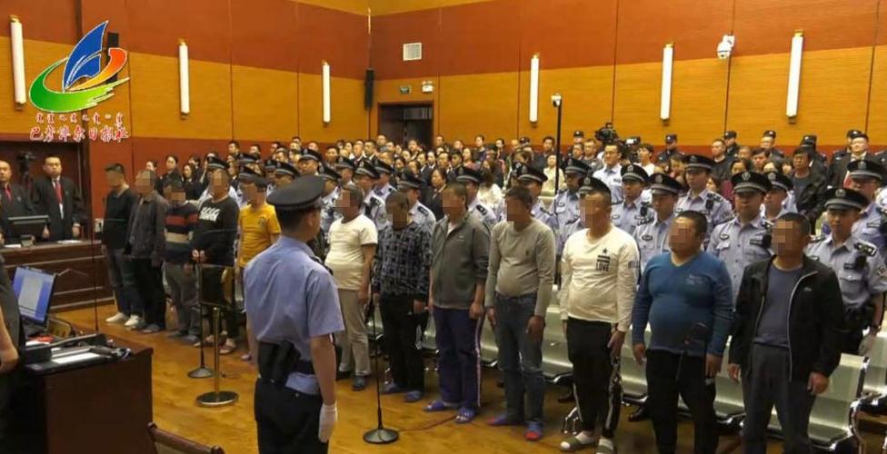 "上诉人张连柱犯组织,领导黑社会性质组织罪,犯寻衅滋事罪,犯非法