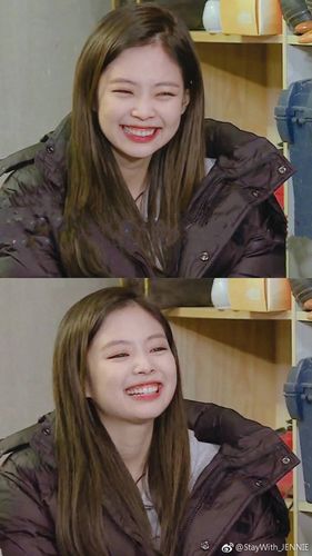 在班里放jennie 视频会发生什么?给全班同学安利妮妮!