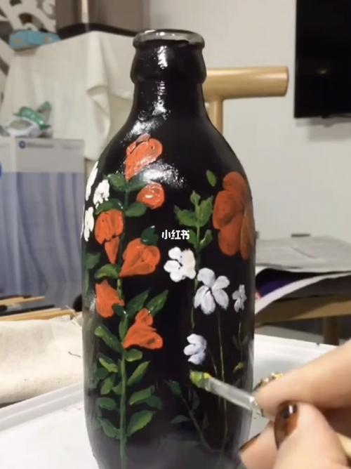 丙烯画一个好看的瓶子