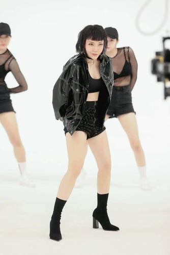 吴莫愁《最精彩的舞步》舞力全开 全新出发感恩粉丝