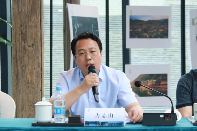 肥东县委书记,县长姚飞一行莅临江淮侨乡六家畈考察调研