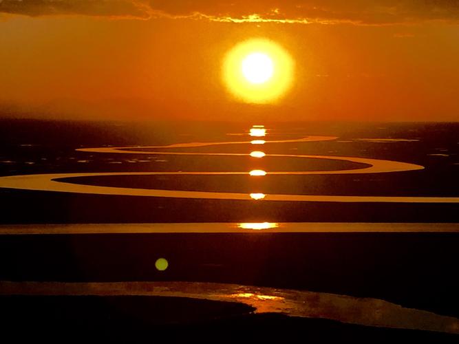 新疆和静县巴音布鲁克景区九曲十八弯.