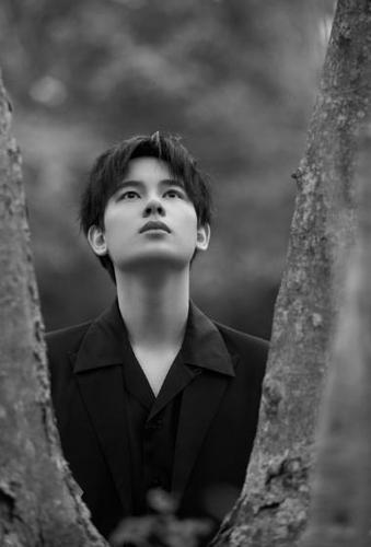 胡先煦时尚杂志帅气图片写真59