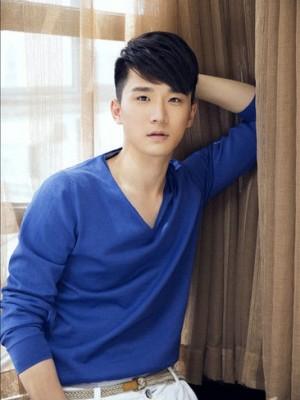 翡翠恋人沐风是谁演的沐风扮演者曾虹畅资料