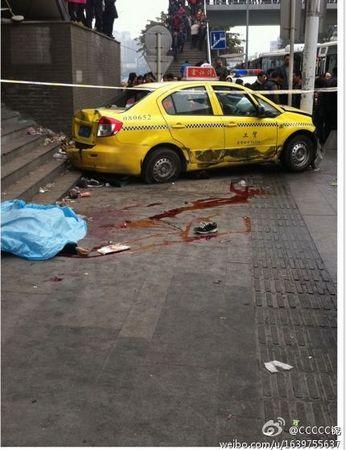 2·7重庆观音桥车祸