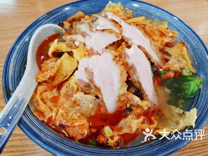 锅烧螺蛳粉!汤底很清香,酸笋很新鲜!下次还会帮衬!