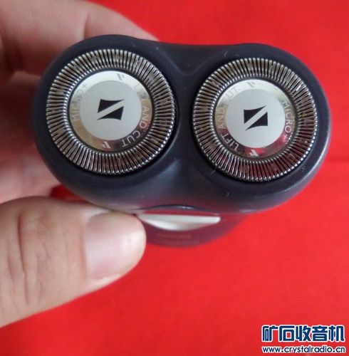 伯龙收音机·飞利浦hq46电动剃须刀·熊猫磁带复读机