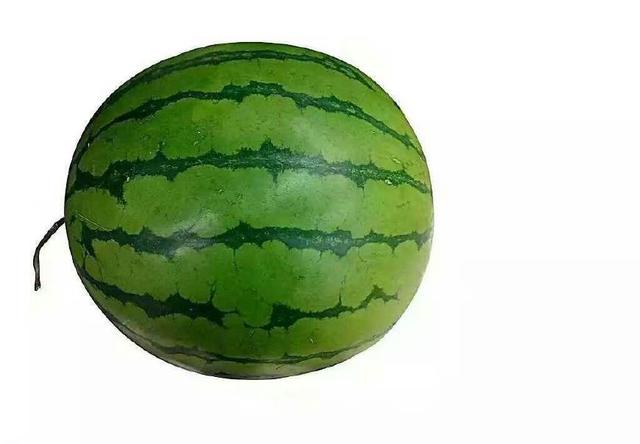 一个西瓜横切两刀,竖切两刀,吃完剩几块西瓜皮?