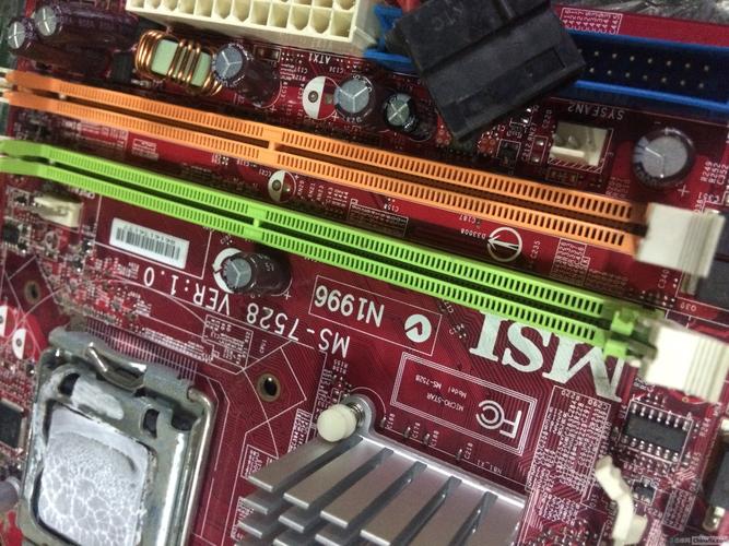 msi n1996 ms_7528 ver:1.0 跑20不亮