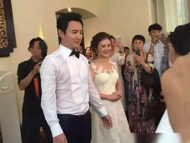 沈娜:逆生长!40岁容颜似20岁,曾未参加沈腾婚礼,因讨厌弟媳?