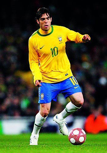 30 巴西——科特迪瓦 看点:卡卡 这场可以说是巴西桑巴足球