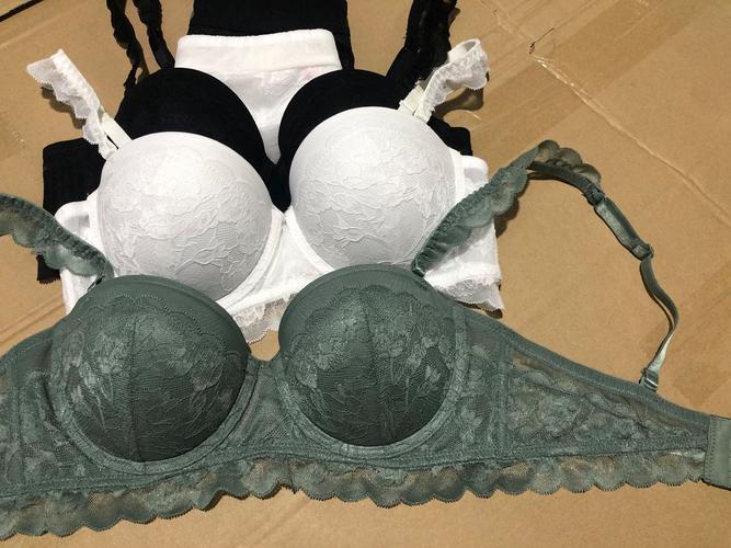 本命年结婚季红色性感蕾丝刺绣胸罩舒适上托半杯聚拢内衣文胸套装