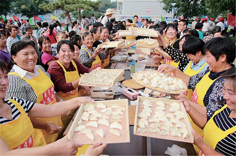 包饺子比赛.(图/莱芜日报)