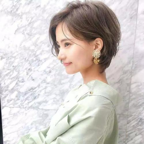 发量少就留这3款发型,掉头发都不心疼了呢,秒变发量王者