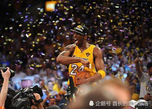为何科比很少回湖人看球?