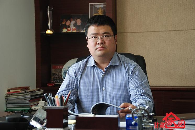 天庆集团董事长韩庆蝉联陇商风云人物 总经理韩泽华获陇商新锐人物