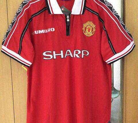 98-99赛季曼联经典球衣