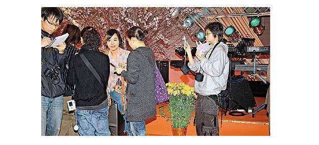 陈松伶就是美强惨吧,当年即便硬如郑伊健也怜爱她了