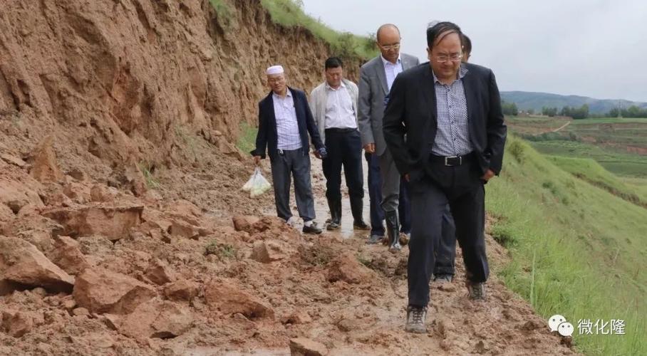 县委书记刘建昱视察汛情 走访慰问受灾群众
