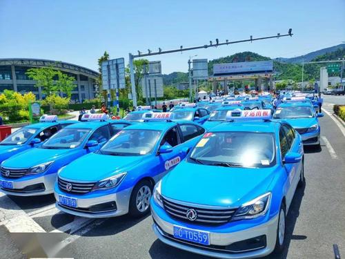 a:东风风神a60 原厂cng出租车更大:大平台,军工品质,实