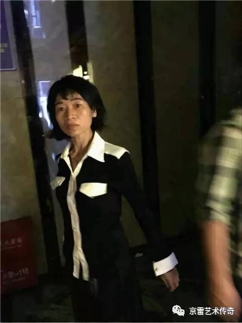 "三和女神":红姐他们没有身份证,身背巨额债务,与家人断绝往来,终日在