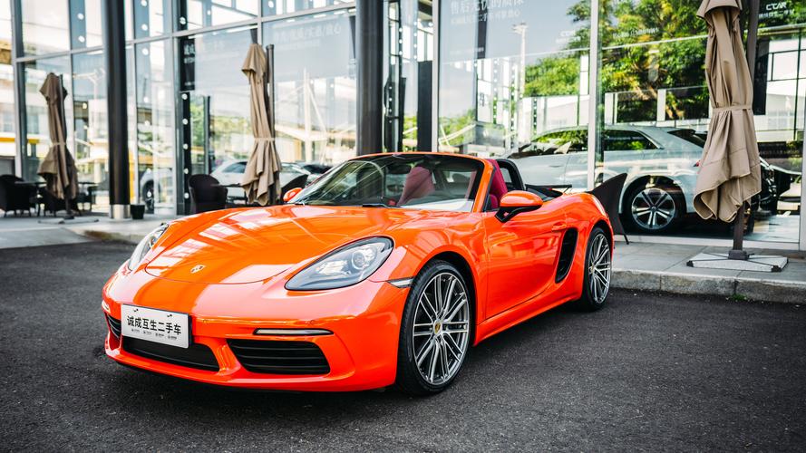 60w不到的小跑,为什么能让副驾的伴侣着迷?【保时捷718 boxster 2.