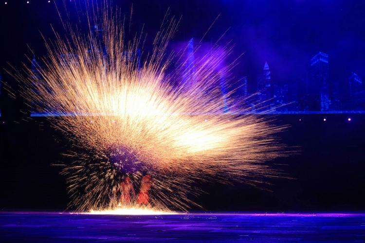 铁花飞舞 炫彩迷人