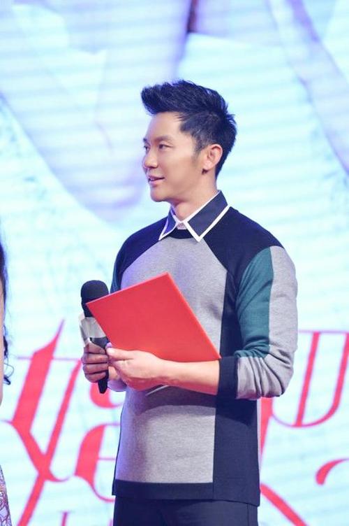 《结婚吧》李晨被郭碧婷熊背 直呼"羞耻"