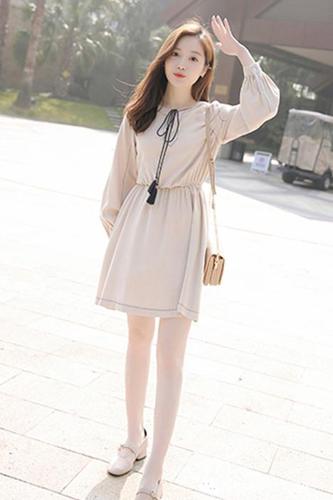 2017圆领套头连衣裙学生高腰显瘦灯笼袖荷叶边裙