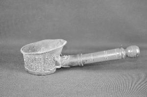 2万元淘西汉青铜熨斗