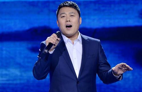 如果他一开始的时候就实在的表明真实身份,大家也不会这么生气,编谎话