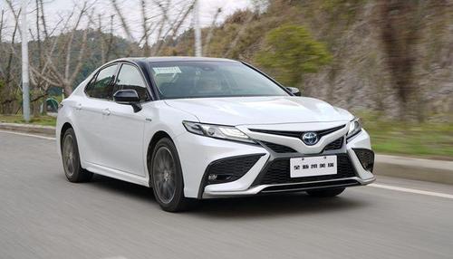 2016款凯美瑞各版有什么区别凯美瑞16款跟18款的区别