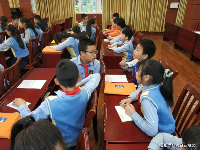 灵龙小学举办第一届班主任文化节暨班主任技能大赛