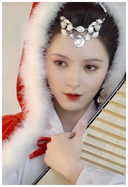 张予曦cos王昭君袁冰妍cos貂蝉一个现代装美她古装美