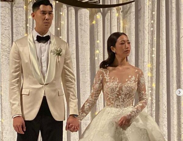 毛加恩的老婆发文称:度假时看到彩虹,应该就是高以翔的化身