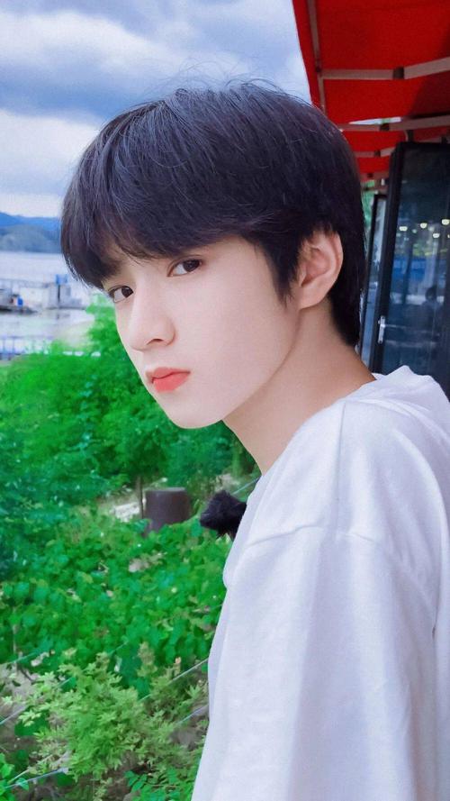 手机壁纸刘耀文