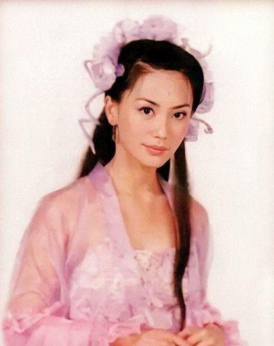 原创最美殷素素郭妃丽久违晒照封禁也坚持健身47岁看着像30岁