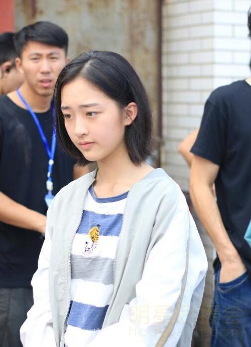 邓恩熙活动照 邓恩熙图片大全