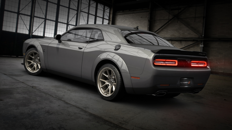 new dodge challenger 50th anniversary commemorative edition