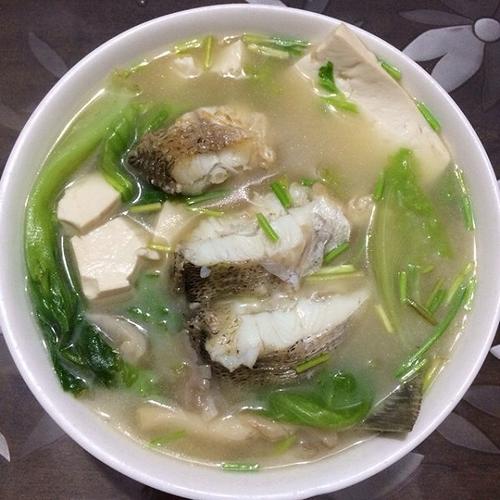 青菜鲫鱼汤