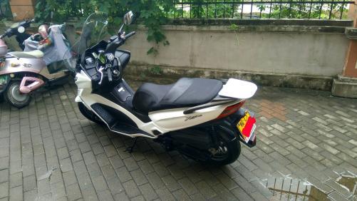 光阳踏板摩托车