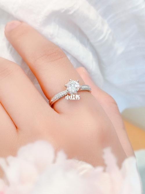 当幸福来敲门-周大生钻戒诚意满分! 周大生星座极光—